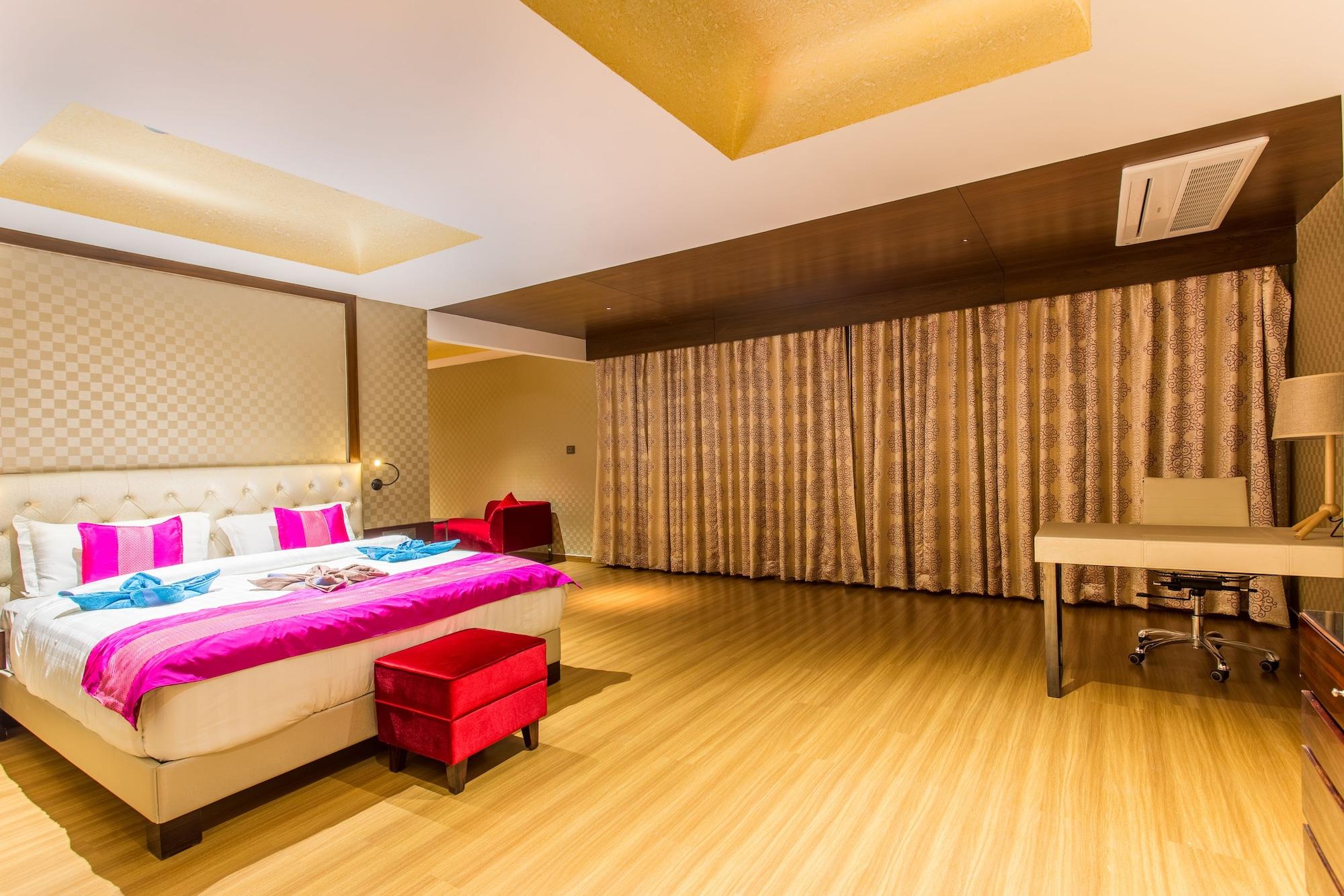 Hotel Abika Elite Ujjain Exteriör bild